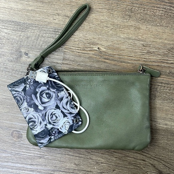 Adrienne Vittadini Wristlet Olive Green Phone Charger Bag Wallet USB Powerbank - Picture 1 of 9
